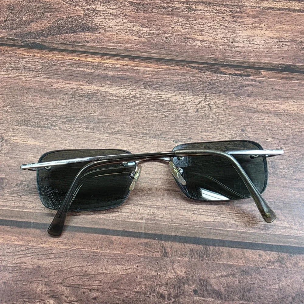 Ray-Ban RB 8502 1000 Titanium Rimless Sunglasses Gunmetal Rectangular Mens Italy